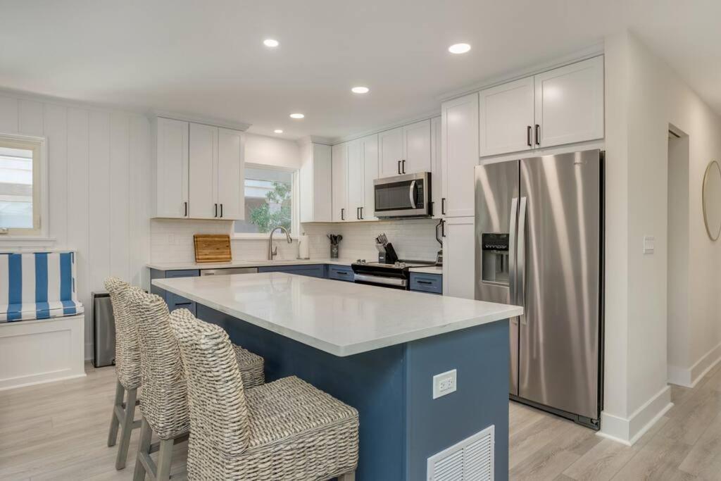 Luxury Beach House - 2Min Walk To Beach - Private Pool - Group & Dog Friendly Hilton Head Island Kültér fotó