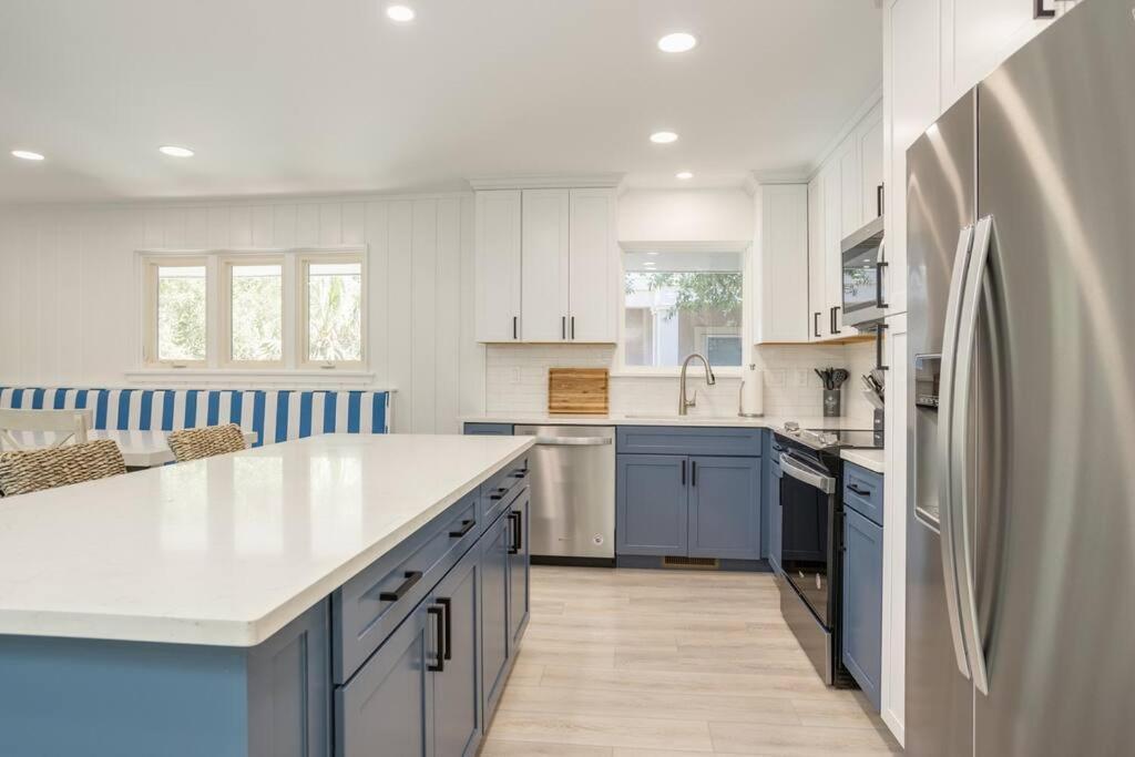 Luxury Beach House - 2Min Walk To Beach - Private Pool - Group & Dog Friendly Hilton Head Island Kültér fotó
